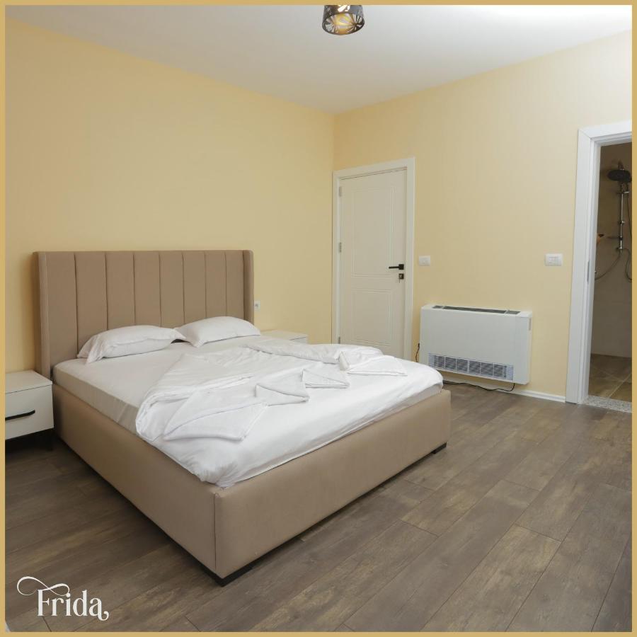 Hotel Frida Gjakova Buitenkant foto