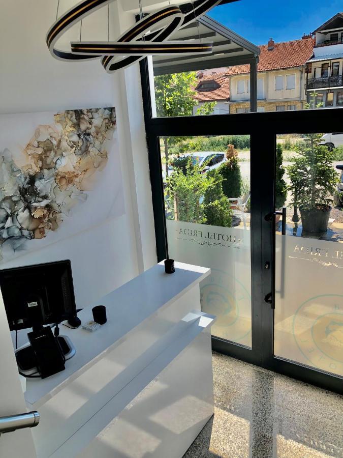 Hotel Frida Gjakova Buitenkant foto