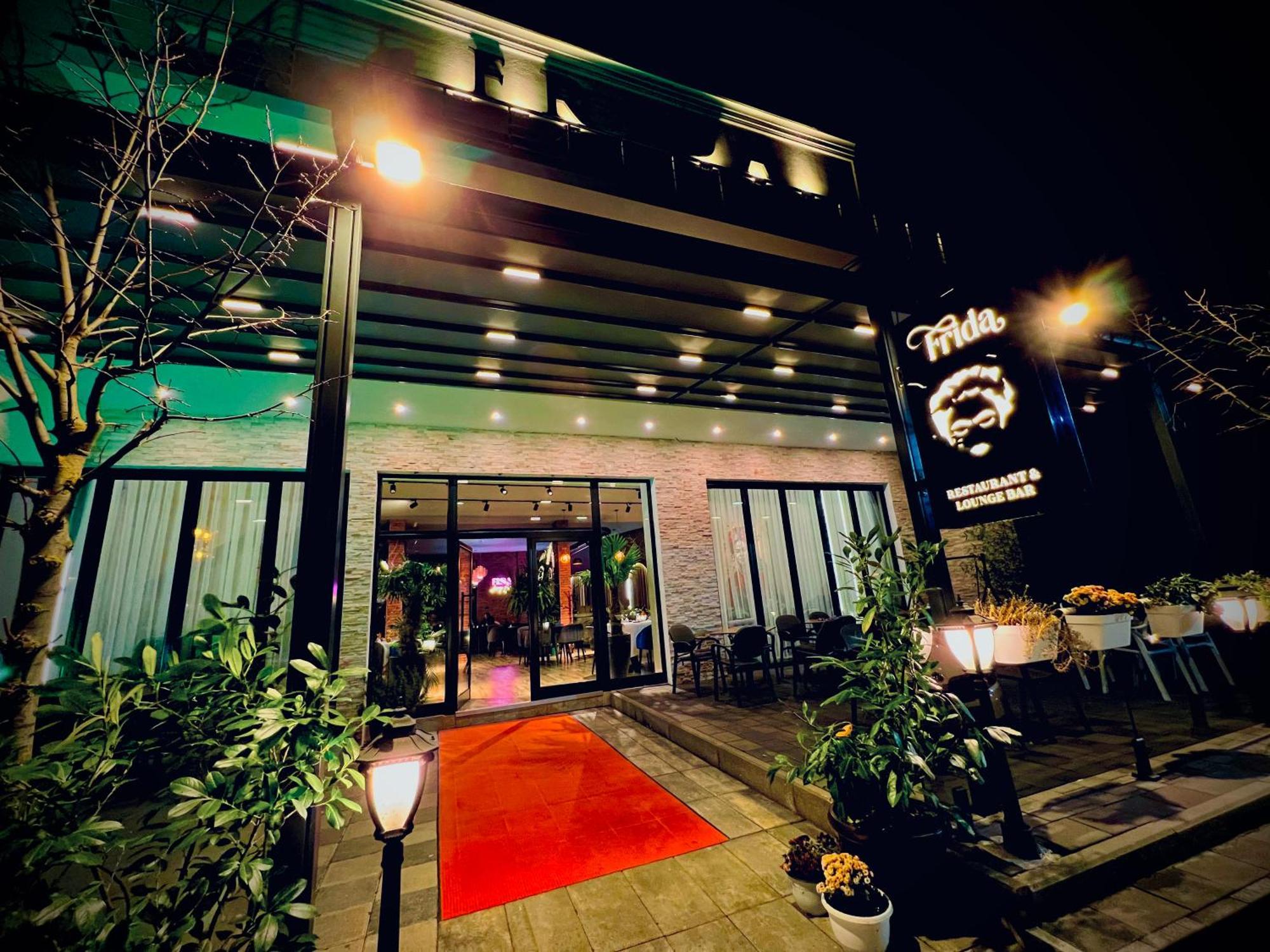 Hotel Frida Gjakova Buitenkant foto